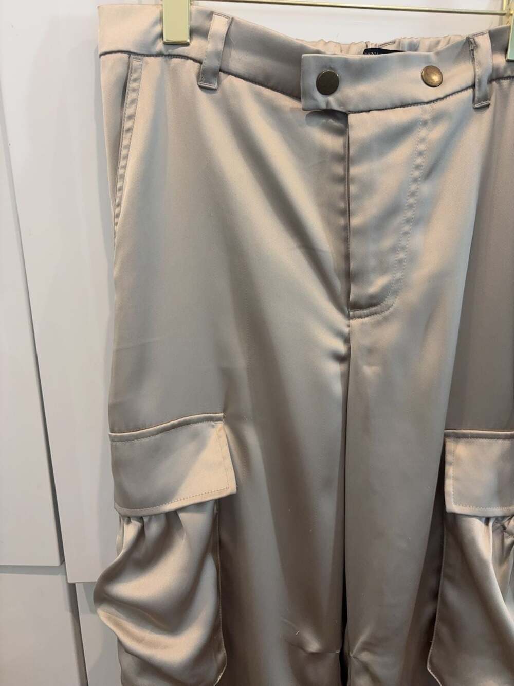 Wide-Leg Mid-Rise Satin Pull-On Cargo Pant - Picture 2 of 10